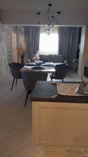 Ariadnis Apartment